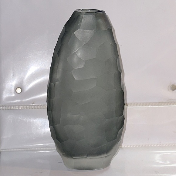 Hand Blown Murano Style Hammered Art Glass Vase in Grey - Picture 3 of 7